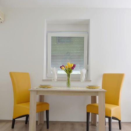 Apartman Karla Apartment ยูบุสกี ภายนอก รูปภาพ